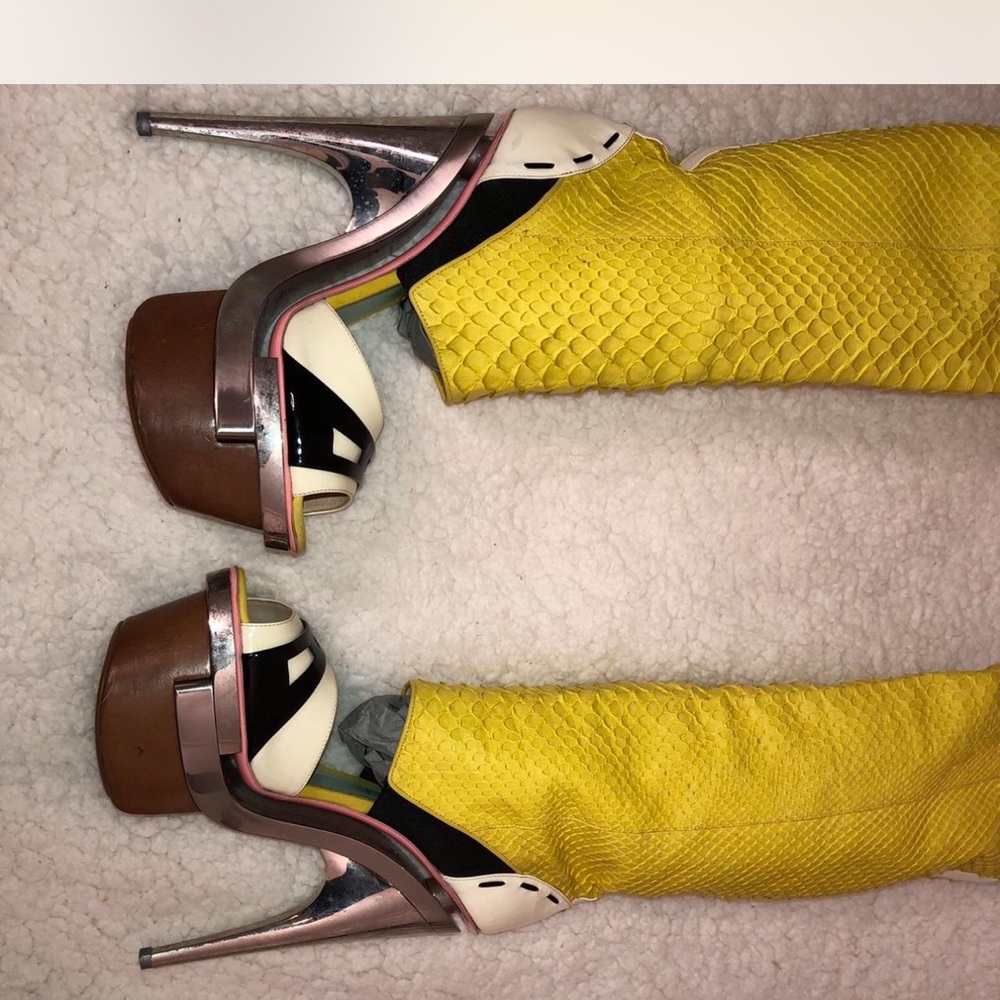 ISO VERSACE TRIPLE PLATFORM BOOTS - Picture 4 of 4